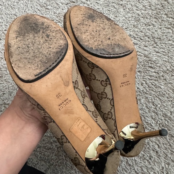 Gucci Brown Heels with Signature Design - Picture 5 of 6